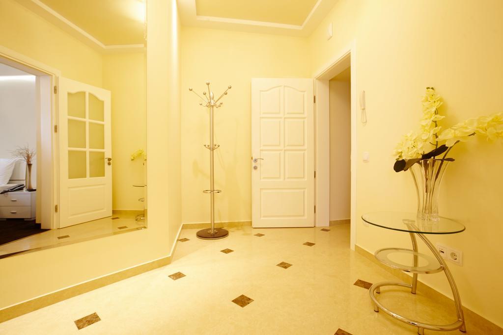 Ultra Central Park Apartments Chişinǎu Buitenkant foto